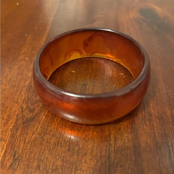 Bakelite Wide Iced Tea Bracele - Picture 2 of 14